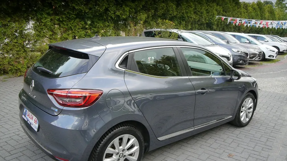 RENAULT Clio -