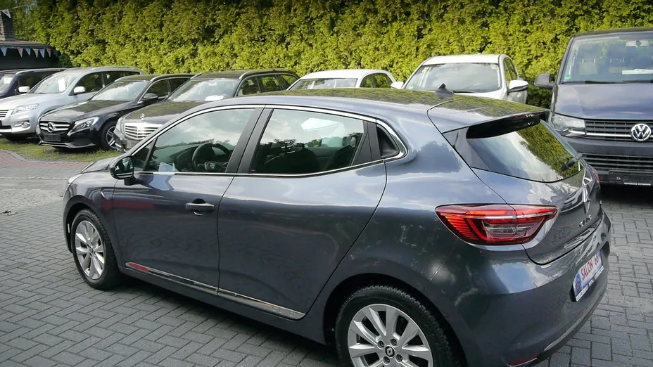 RENAULT Clio -