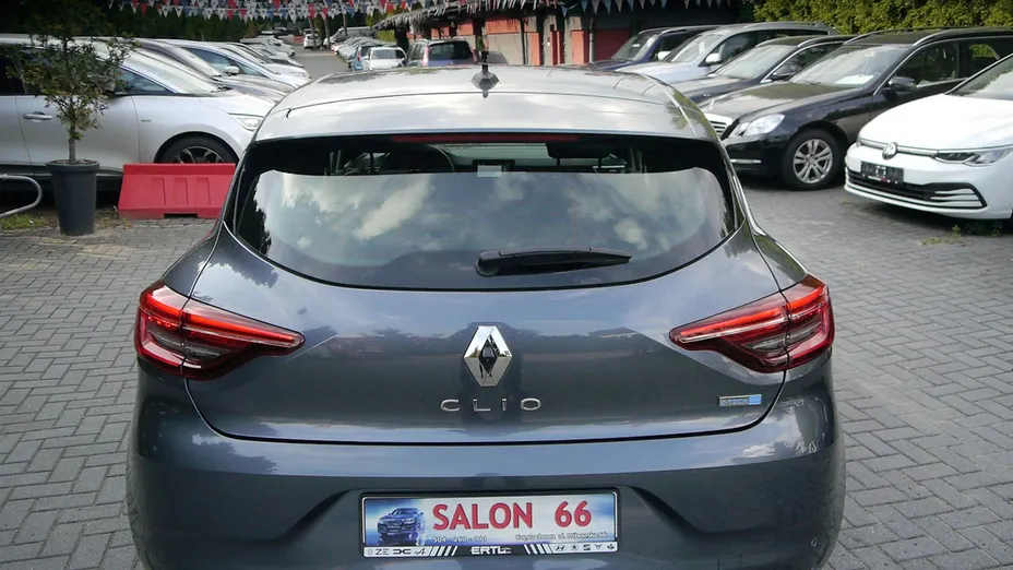 RENAULT Clio -