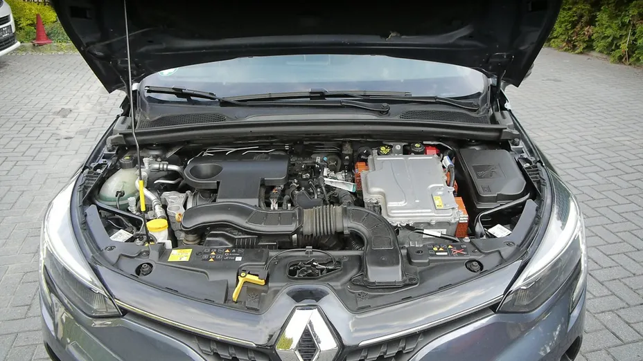 RENAULT Clio -