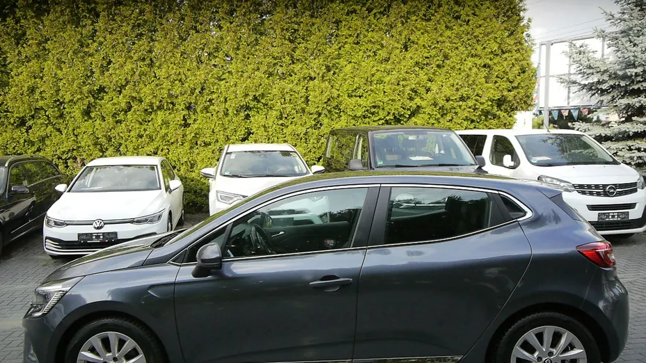 RENAULT Clio -