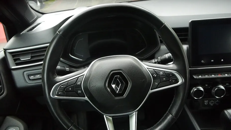 RENAULT Clio -