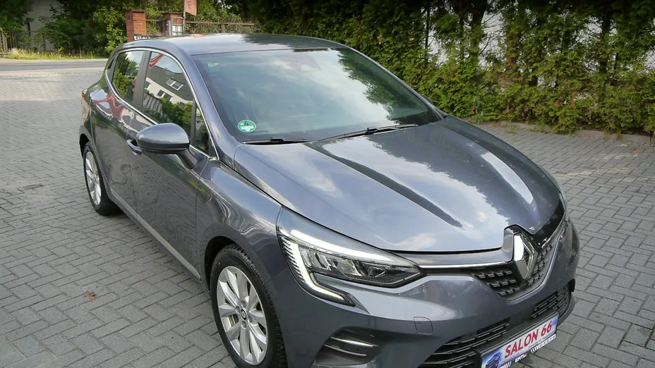 RENAULT Clio -