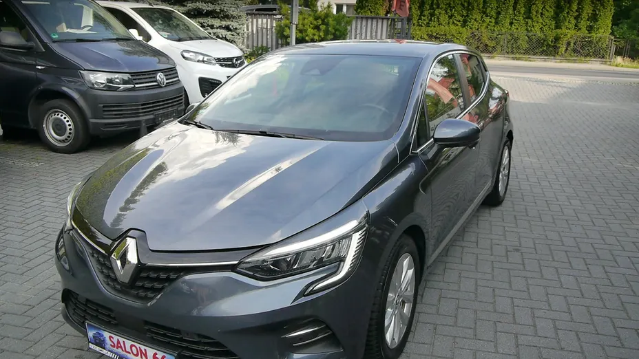 RENAULT Clio -