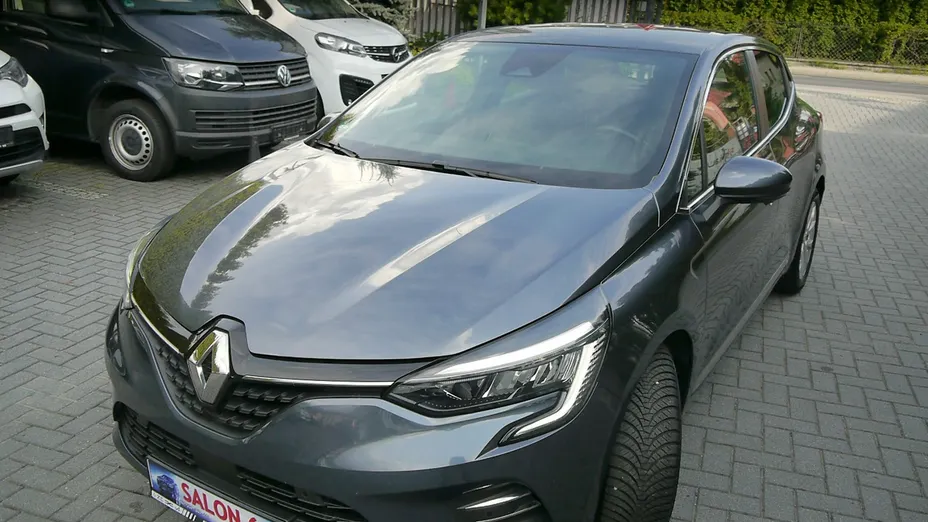 RENAULT Clio -