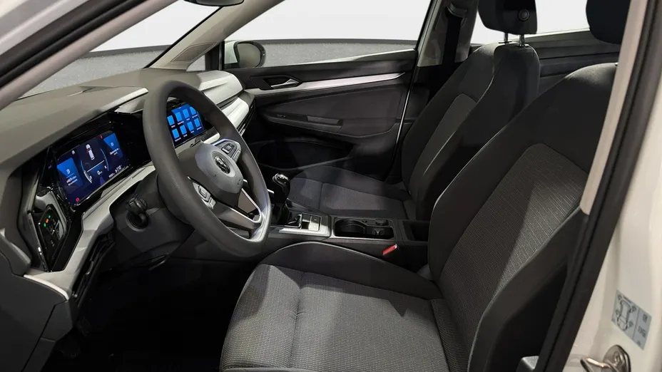 VOLKSWAGEN Golf -