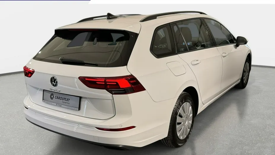 VOLKSWAGEN Golf -