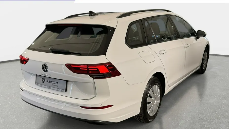 VOLKSWAGEN Golf -