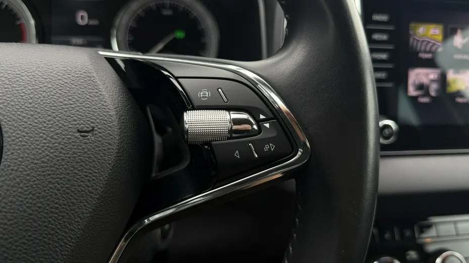 SKODA Karoq -