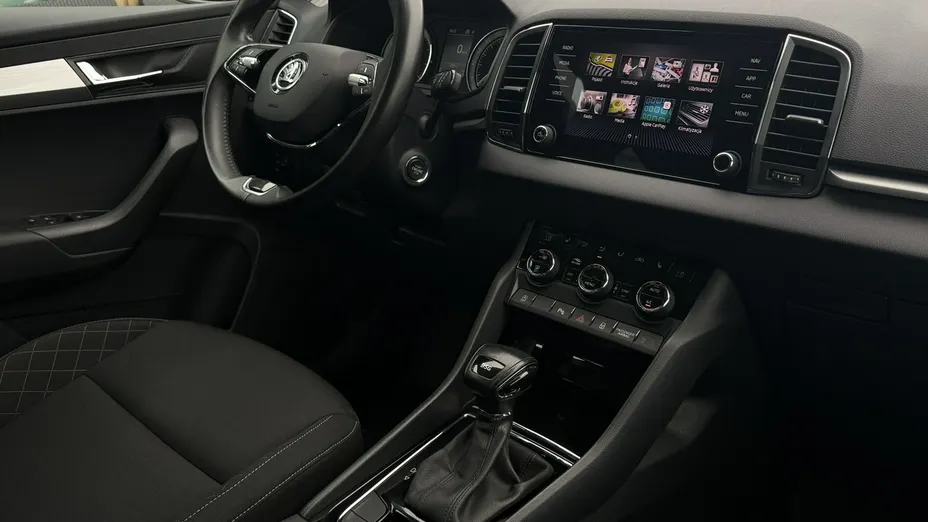 SKODA Karoq -