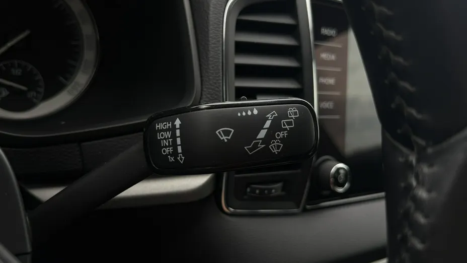 SKODA Karoq -