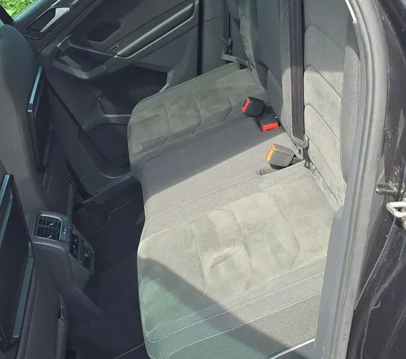 VOLKSWAGEN Tiguan -