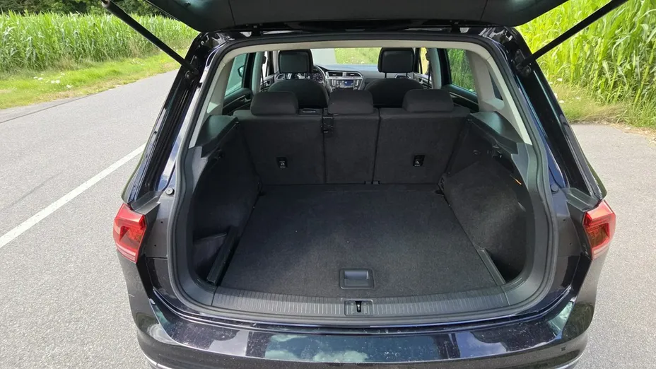 VOLKSWAGEN Tiguan -