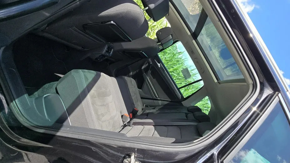 VOLKSWAGEN Tiguan -