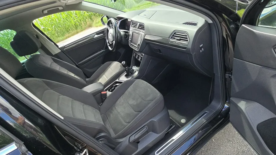 VOLKSWAGEN Tiguan -