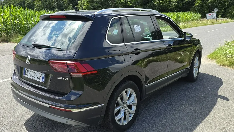 VOLKSWAGEN Tiguan -