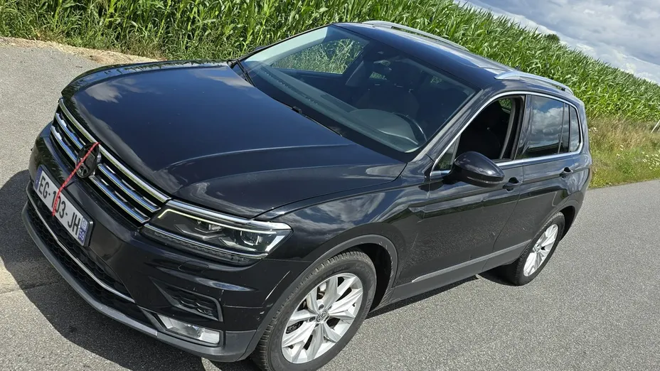 VOLKSWAGEN Tiguan -