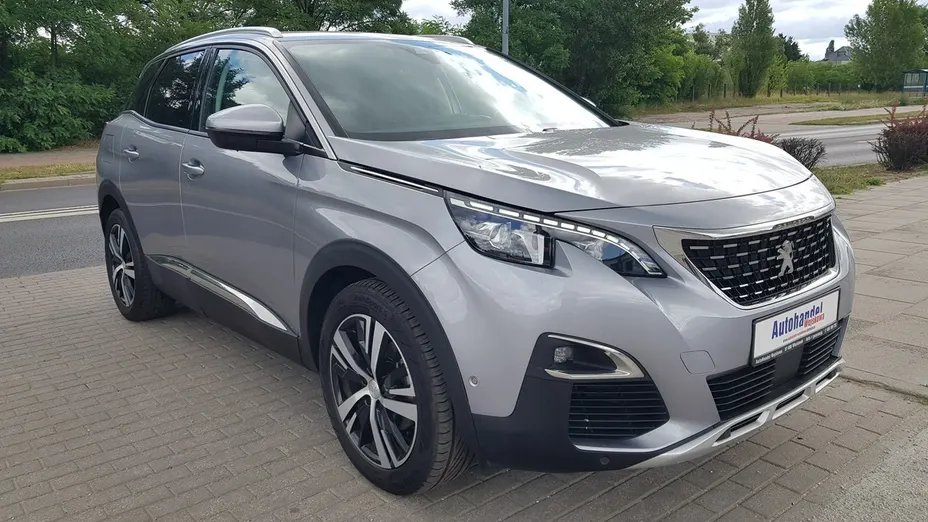 PEUGEOT 3008 -