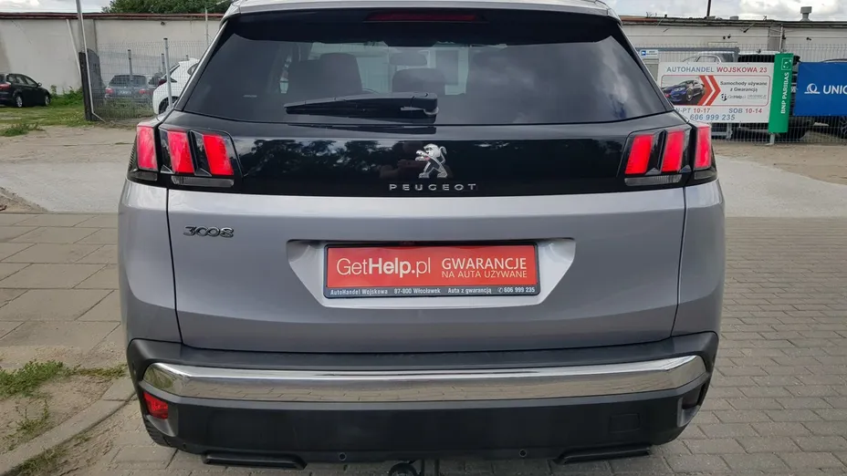 PEUGEOT 3008 -