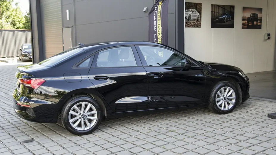 AUDI A3 Limousine -