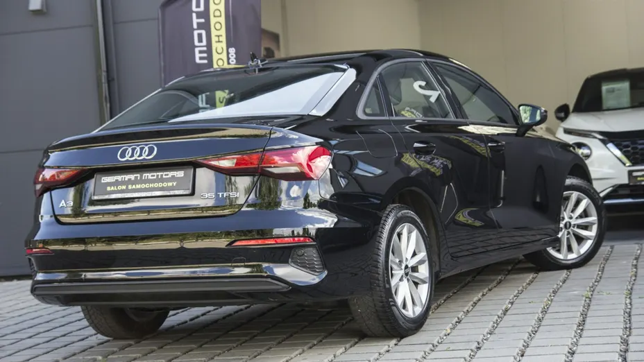 AUDI A3 Limousine -