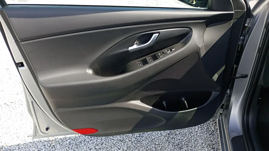 HYUNDAI i30 -