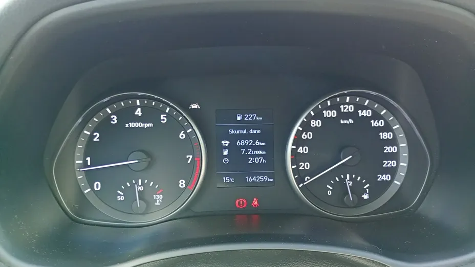 HYUNDAI i30 -