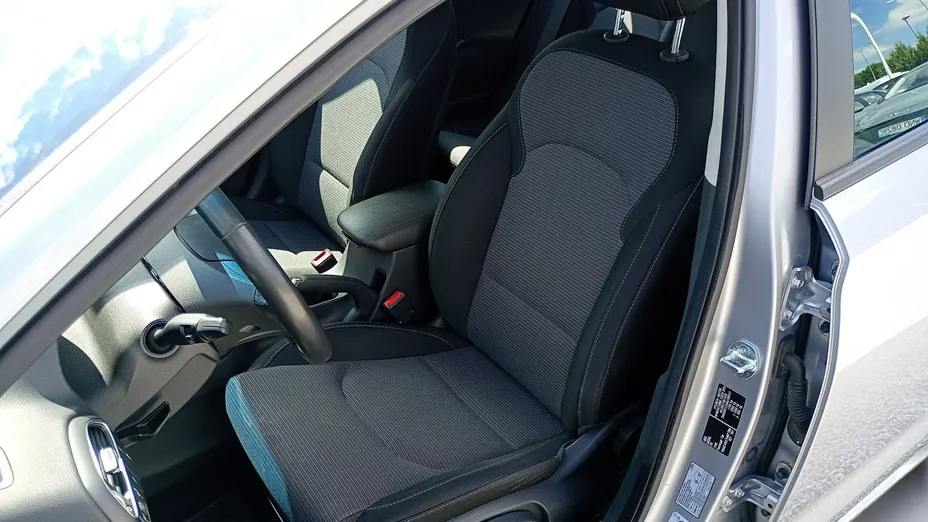 HYUNDAI i30 -