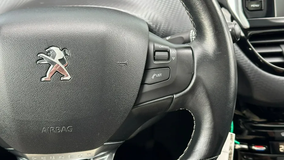 PEUGEOT 2008 -
