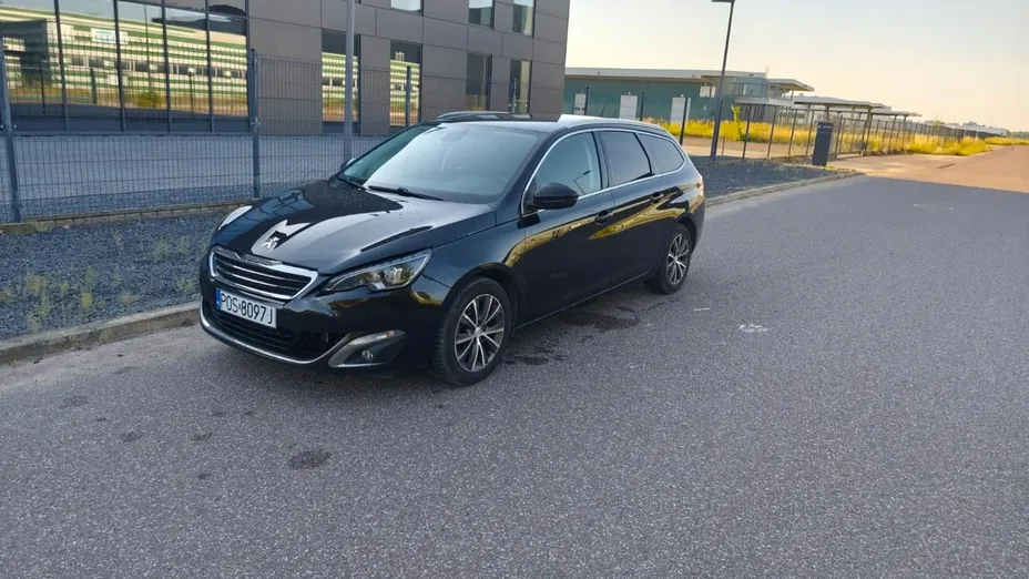 PEUGEOT 308 -