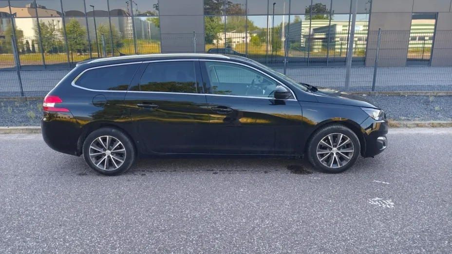 PEUGEOT 308 -