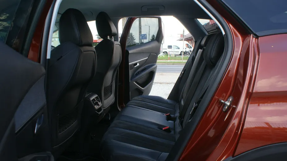 PEUGEOT 3008 -