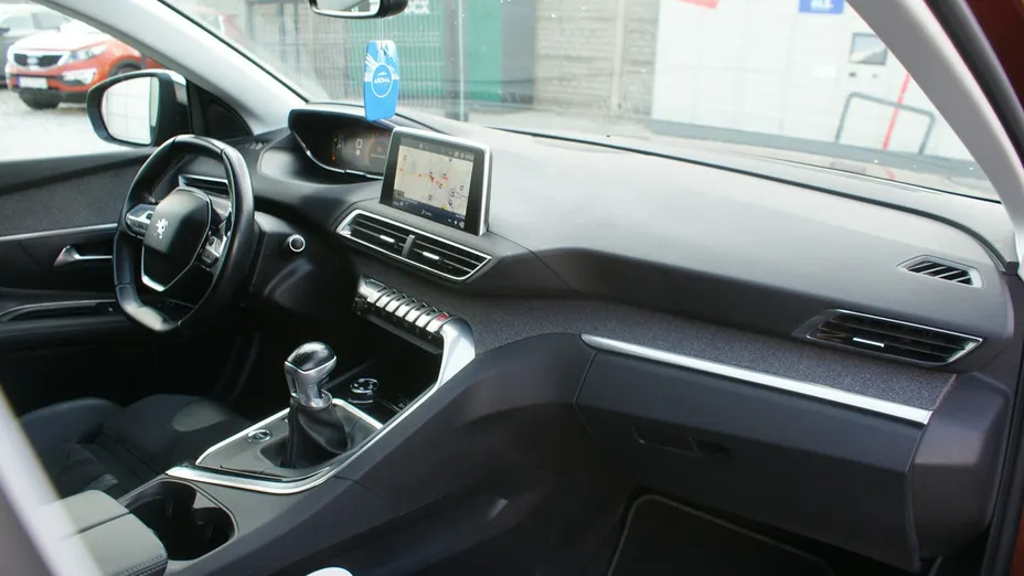 PEUGEOT 3008 -