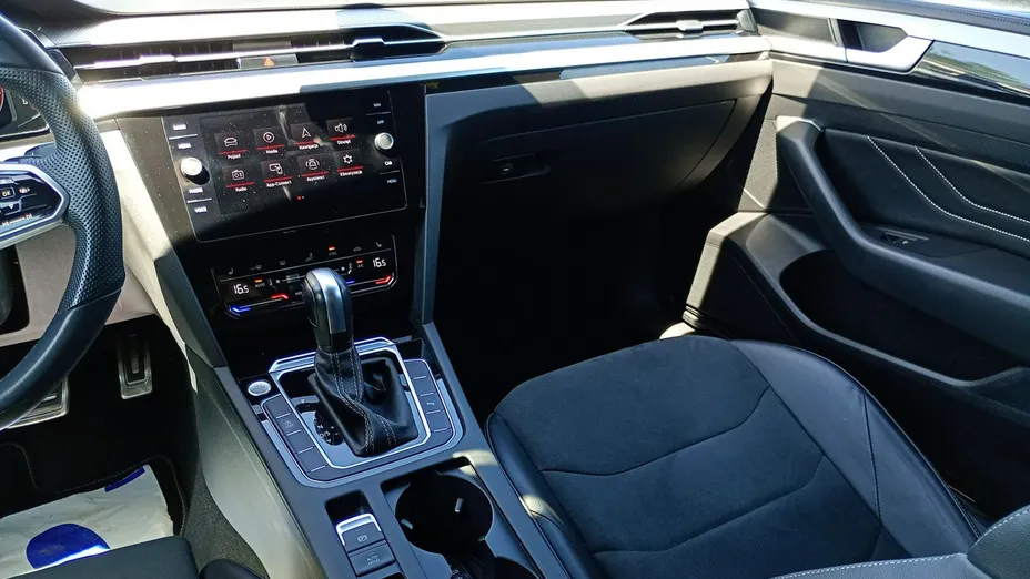 VOLKSWAGEN Arteon -