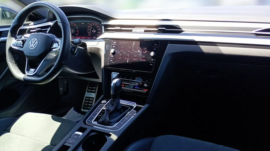 VOLKSWAGEN Arteon -