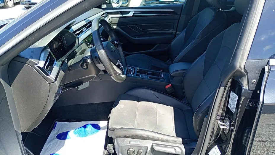 VOLKSWAGEN Arteon -