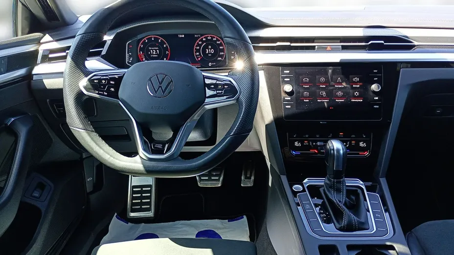VOLKSWAGEN Arteon -