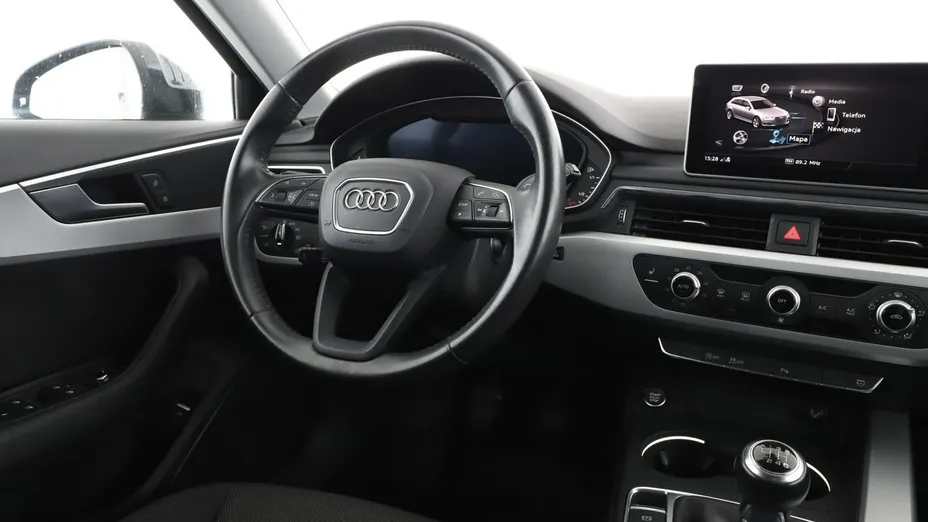AUDI A6 -