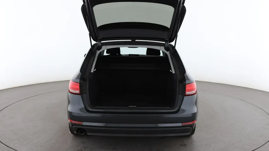 AUDI A6 -