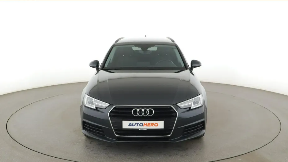 AUDI A6 -