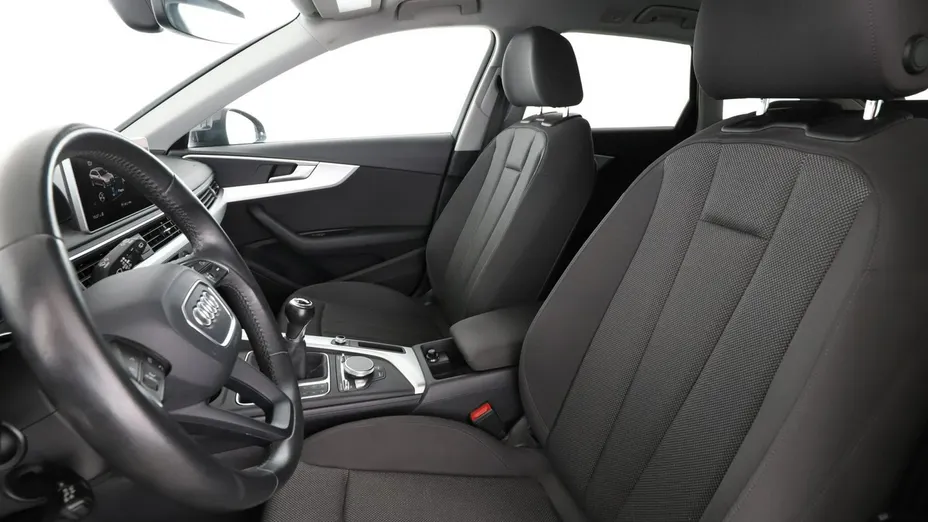 AUDI A6 -