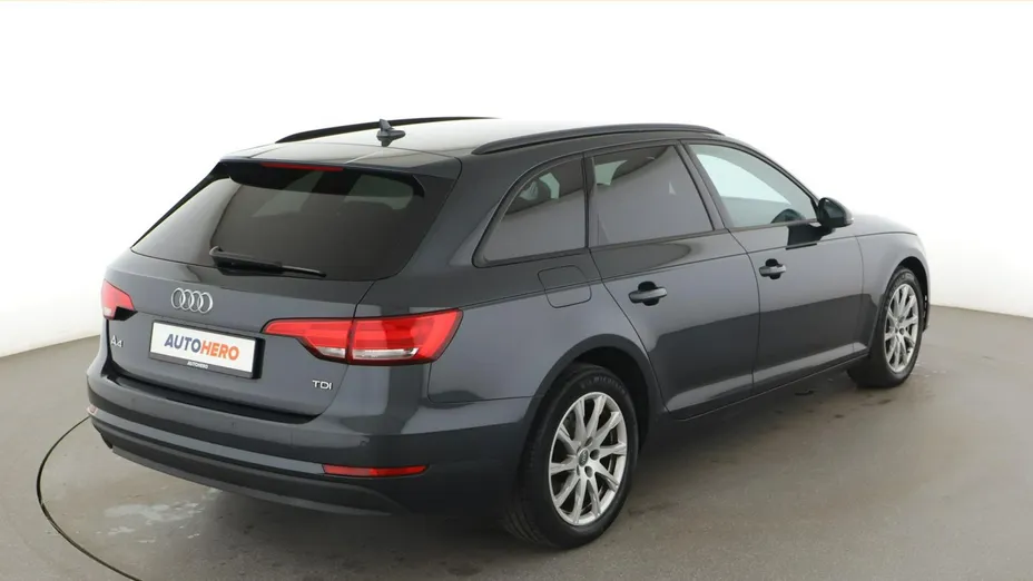 AUDI A6 -