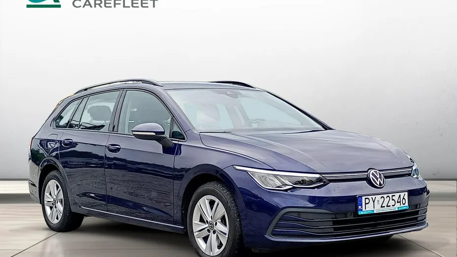 VOLKSWAGEN Golf -