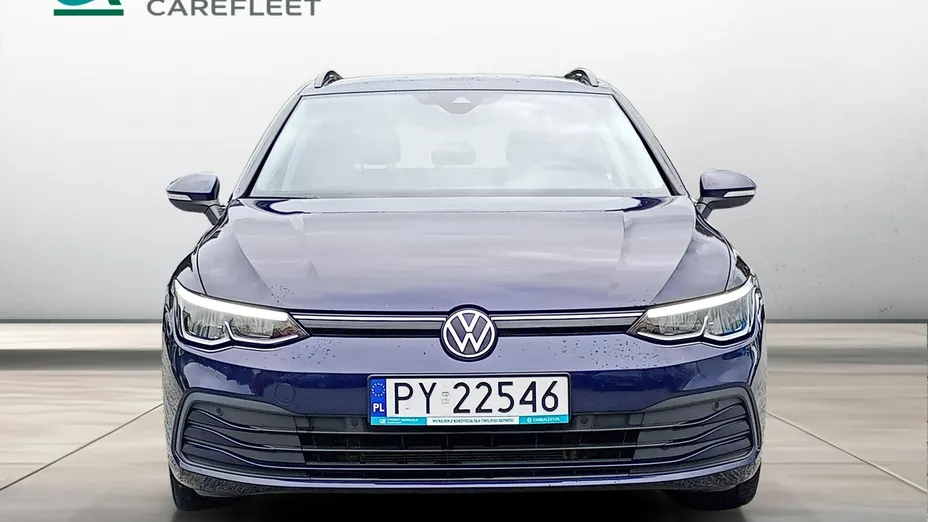 VOLKSWAGEN Golf -