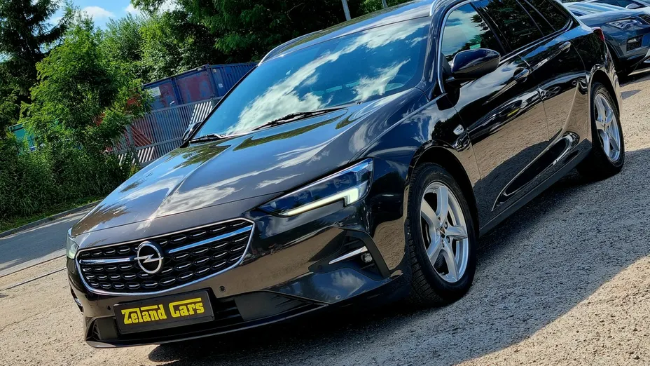 OPEL Insignia -