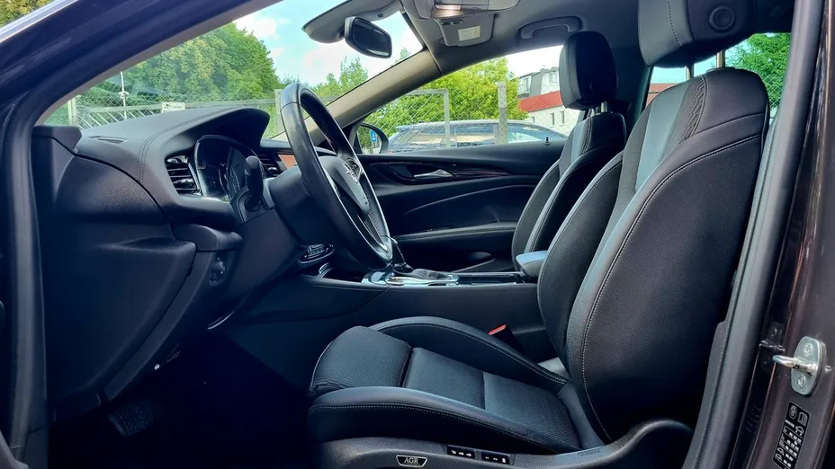 OPEL Insignia -