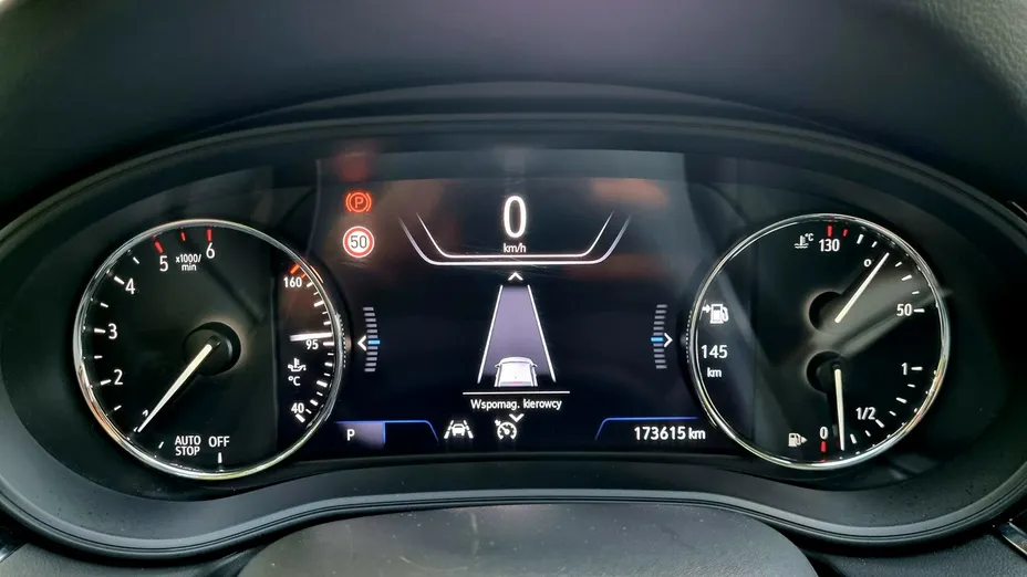 OPEL Insignia -