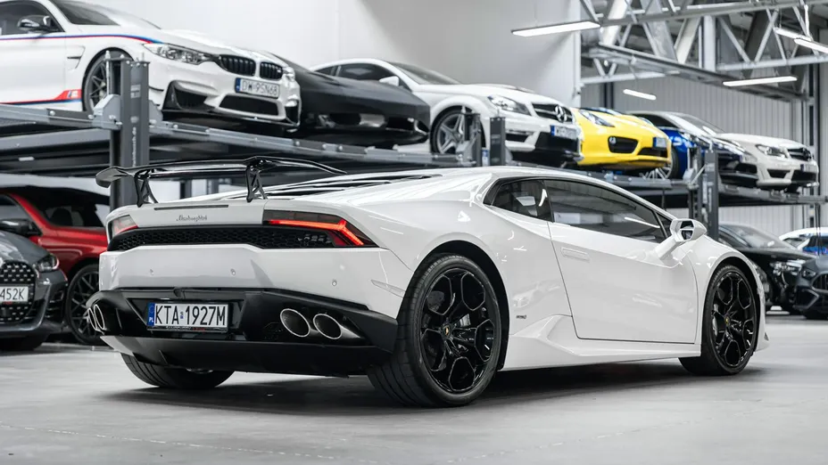 LAMBORGHINI Huracan -