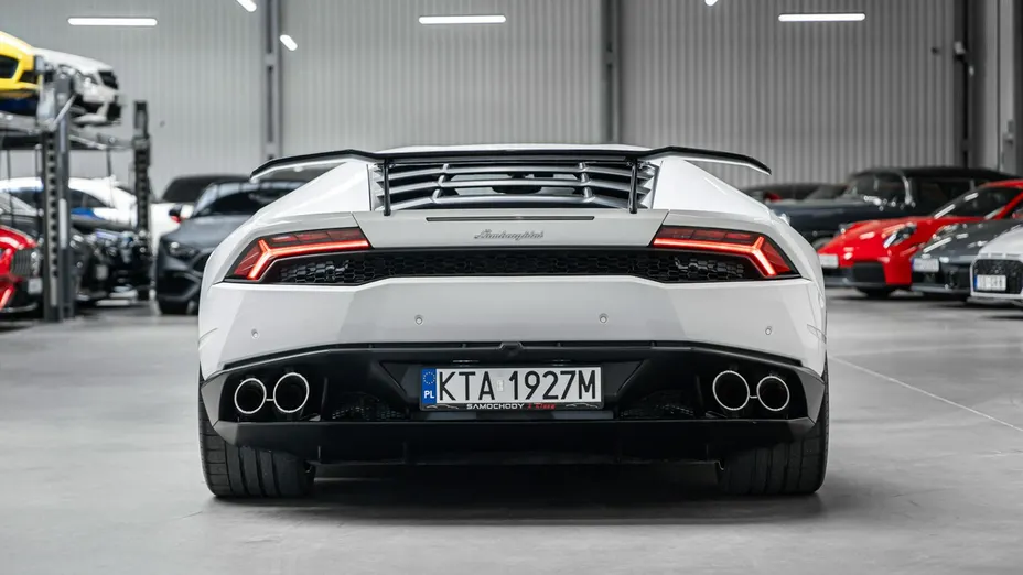 LAMBORGHINI Huracan -