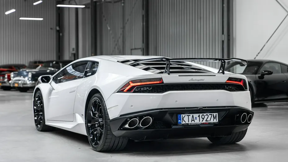 LAMBORGHINI Huracan -